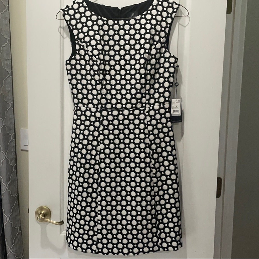 NWT ADRIANNA PAPELL Ikat Print Sheath Dress. SIZE 8.
